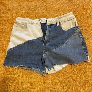 Hollister Ultra High Rise Mom Short